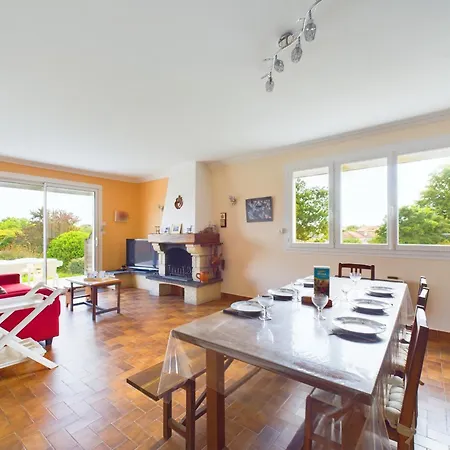 - Maison Vendeenne Avec Jardin Pour 6